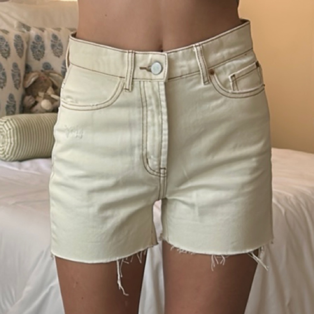 BDG Cream Jean Shorts Relaxed Fit Mid-Thigh